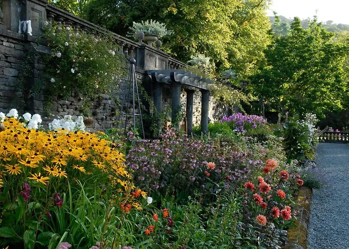 Hotel Hall Christian Retreat Centre *