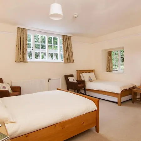 Hall Christian Retreat Centre Hotel