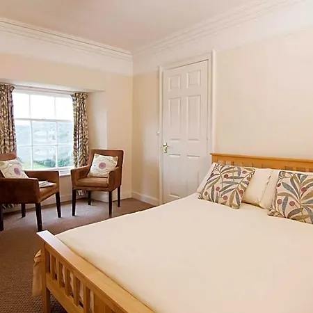 Hall Christian Retreat Centre Otel *